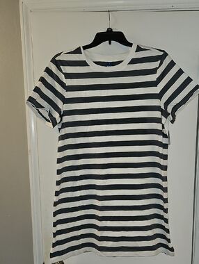 NWT Old Navy Striped Blue and White Vintage Tee Shirt Dress